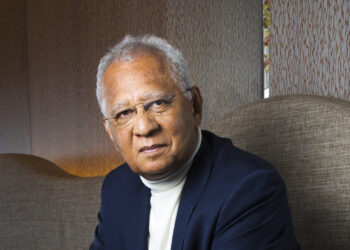 Henri Lopes : sur l’autre rive du roman congolais