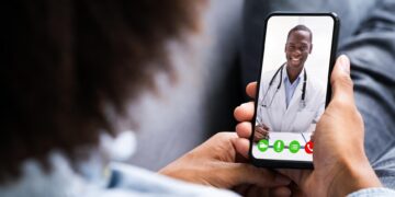 Médecins africains en Europe : combien sont-ils et pourquoi quittent-ils l’Afrique ?